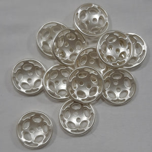 Button Singles - Plastic 22mm "Pearl Silver" by Flair Accessories